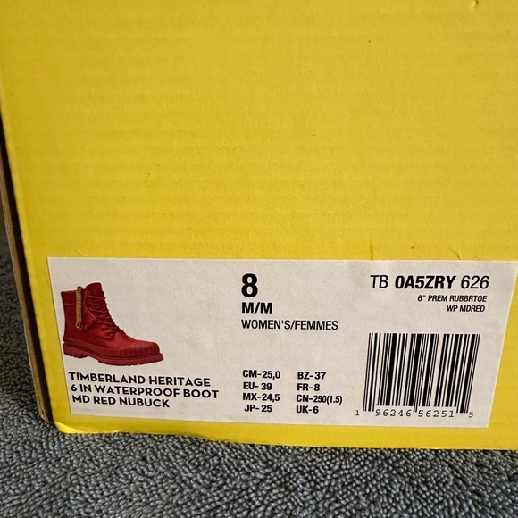 Practically NIB Timberland Beeline boots - Picture 9 of 16